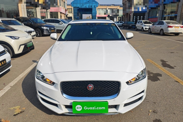 捷豹XEL 2018款 2.0T 250PS 尊享版车身外观2