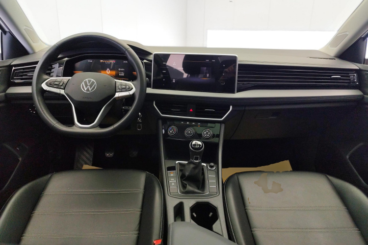 大众 速腾 2023款 200TSI 手动飞越版中控内饰12