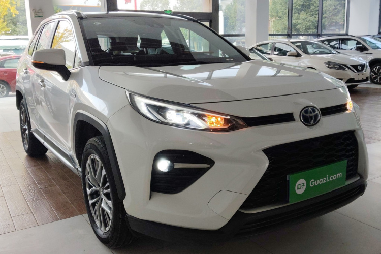 丰田 威兰达 2023款 双擎 2.5L E-CVT四驱尊贵版车身外观3