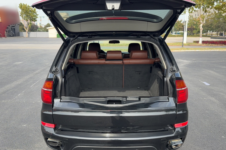 宝马X5(进口) 2011款 xDrive35i 领先型局部细节23