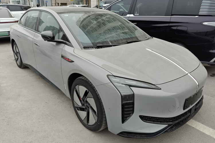 红旗EH7 2025款 640 四驱 智选版车身外观6002