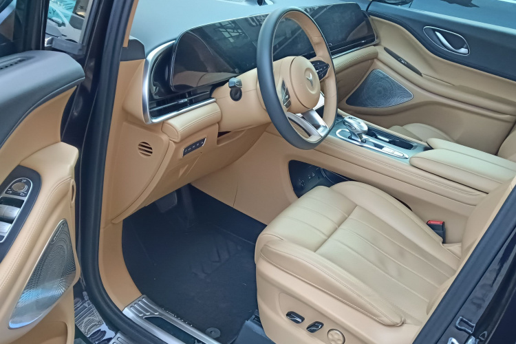 岚图汽车 岚图梦想家 2024款 PHEV 超长续航尊贵版中控内饰19