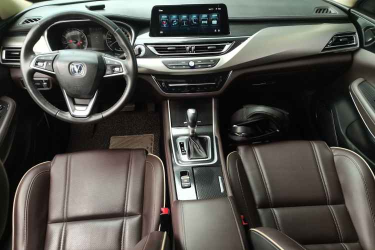 长安 睿骋CC 2018款 1.5T 自动豪雅型 国V中控内饰12