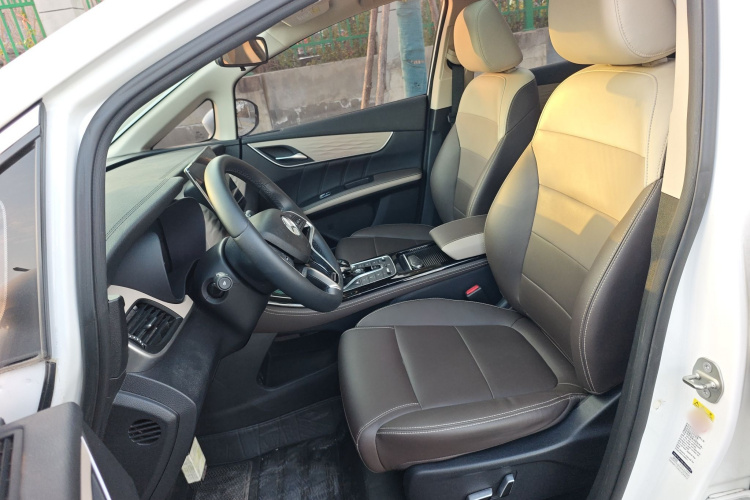 比亚迪 宋MAX新能源 2022款 DM-i 105KM 尊荣型局部细节19