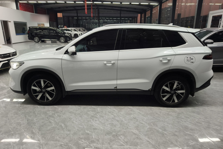 比亚迪 宋Pro新能源 2023款 冠军版 DM-i 71KM领先型车身外观6006