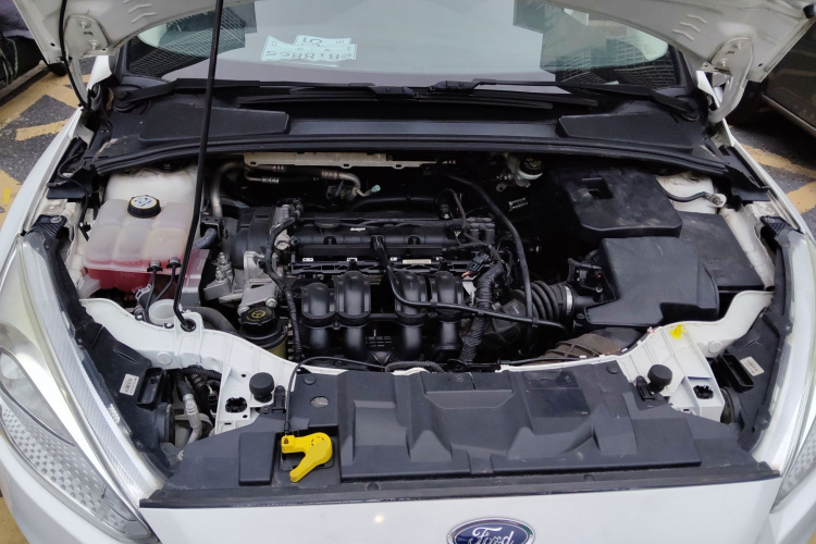 福特 福克斯 2015款 两厢 1.6L 自动舒适型机舱底盘24