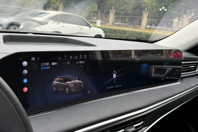 福特 探险者 2024款 2.3T EcoBoost 后驱风尚版 6座中控内饰7001