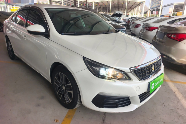 标致308 2018款 1.6L 手动时尚版车身外观3