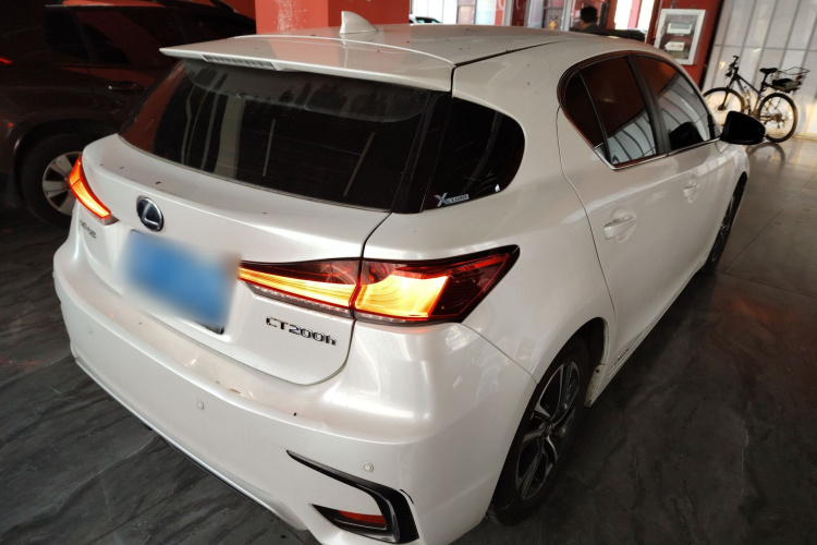 雷克萨斯CT 2017款 CT200h 精英版 单色 国V车身外观7