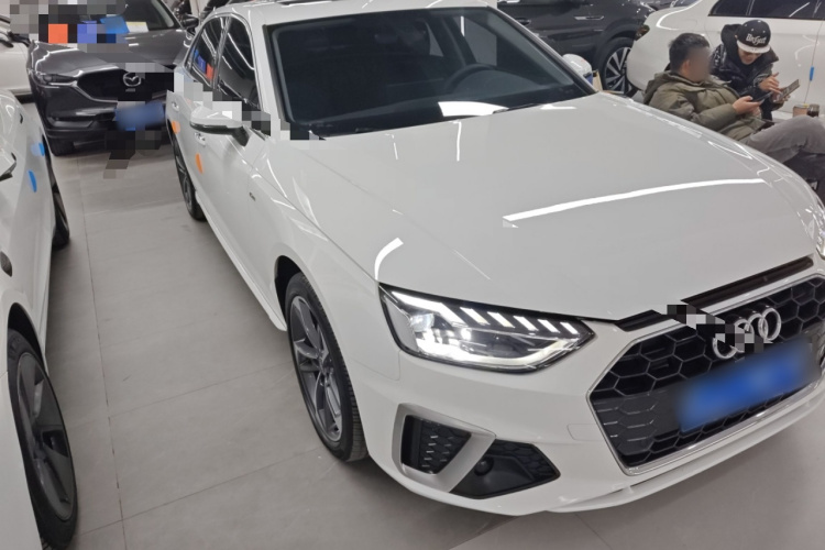 奥迪A4L 2023款 40 TFSI 时尚动感型车身外观3