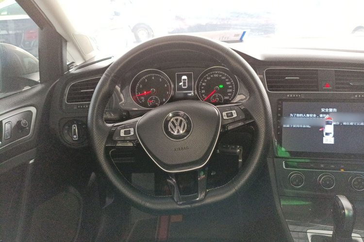 大众 高尔夫 2018款 230TSI 自动舒适型中控内饰13