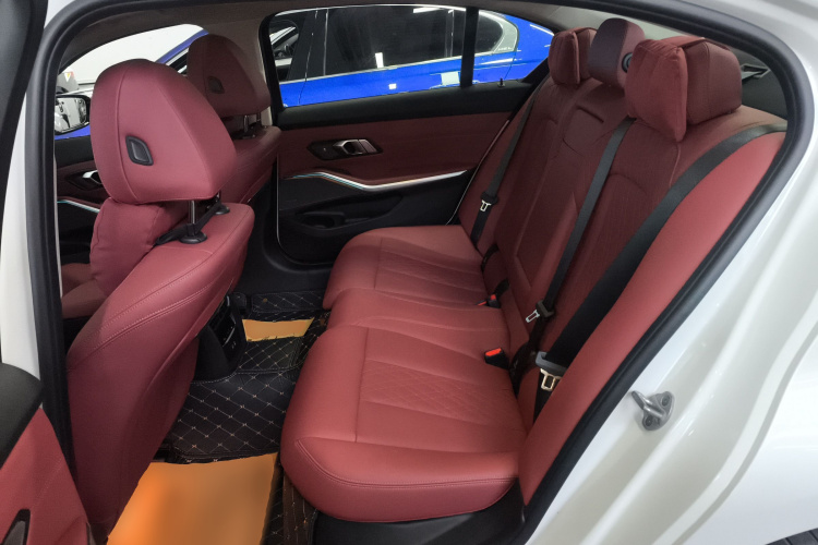 宝马3系 2025款 330Li M运动曜夜套装中控内饰21