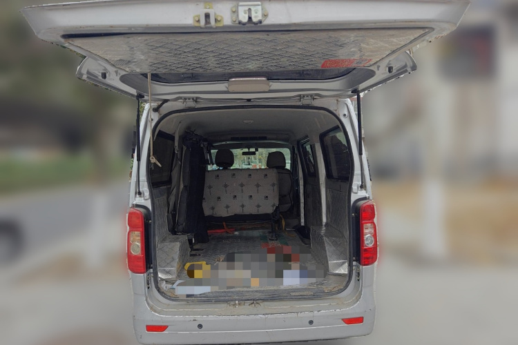 长安凯程 长安睿行M60 2023款 1.6L CNG舒适型客车6座中控内饰23