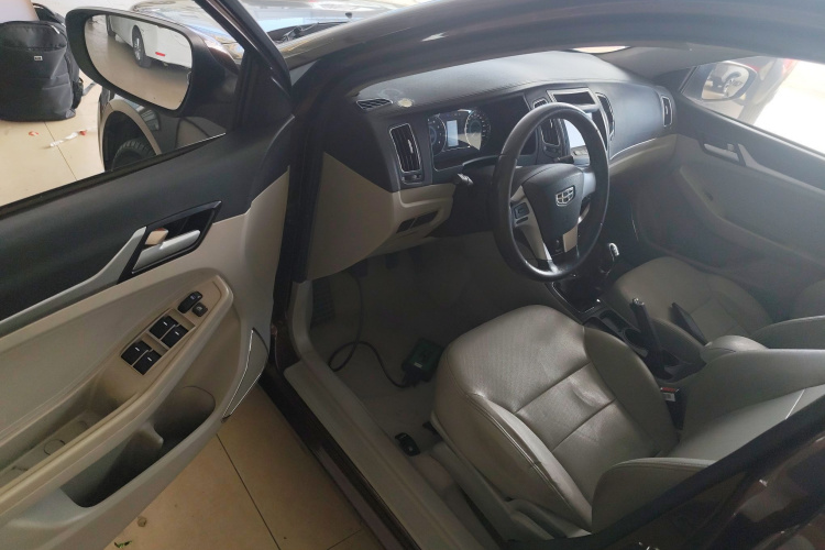 吉利汽车 远景 2015款 1.3T 手动尊贵型中控内饰20