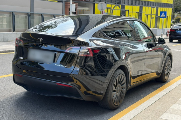 特斯拉 Model Y 2022款 后轮驱动版车身外观6001