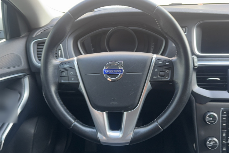 沃尔沃V40 2016款 T3 智逸版局部细节13