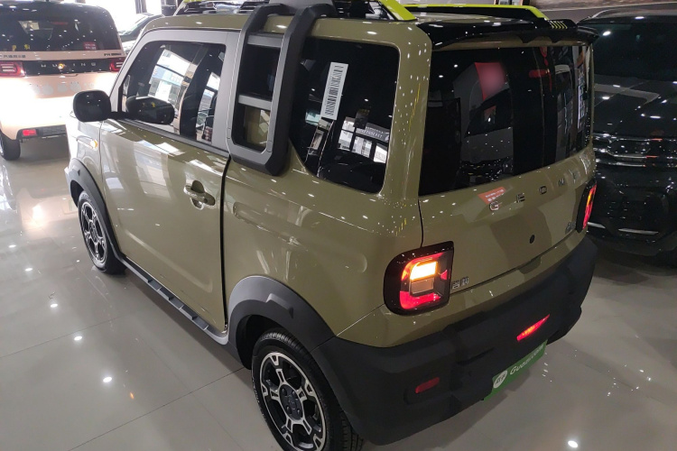 吉利银河 2025款 210km 熊猫骑士车身外观6003