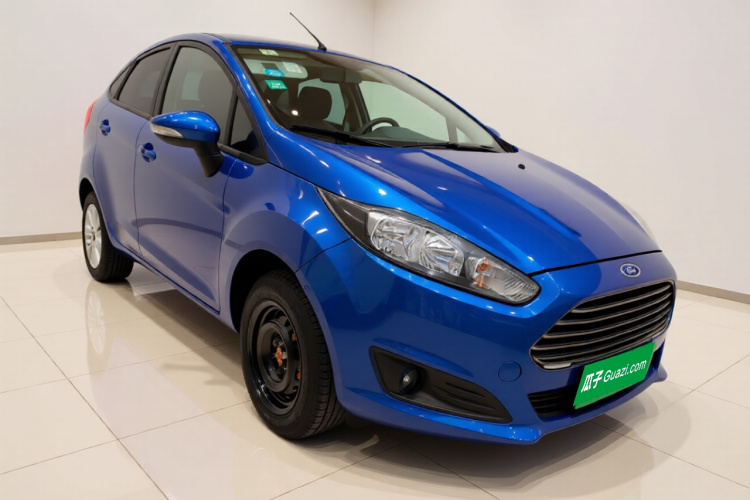 福特 嘉年华 2013款 三厢 1.5L 自动时尚型车身外观3