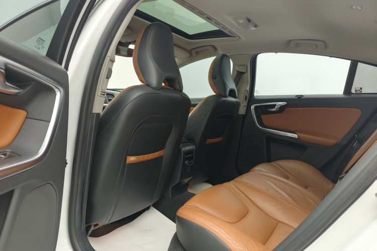 沃尔沃S60 2014款 S60L T5 智驭版中控内饰7003