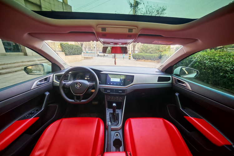 大众 Polo 2019款 Plus 1.5L 自动全景乐享版中控内饰7002
