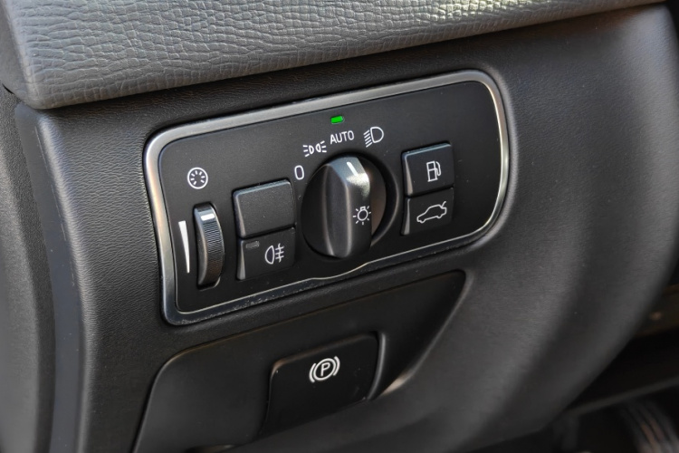 沃尔沃XC60 2015款 T5 智进版中控内饰7009