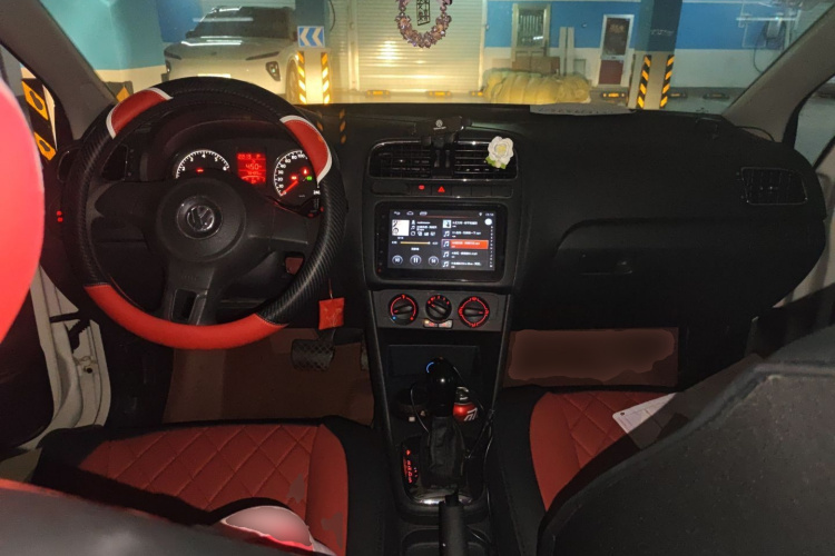 大众 Polo 2013款 1.6L 自动舒适版中控内饰12