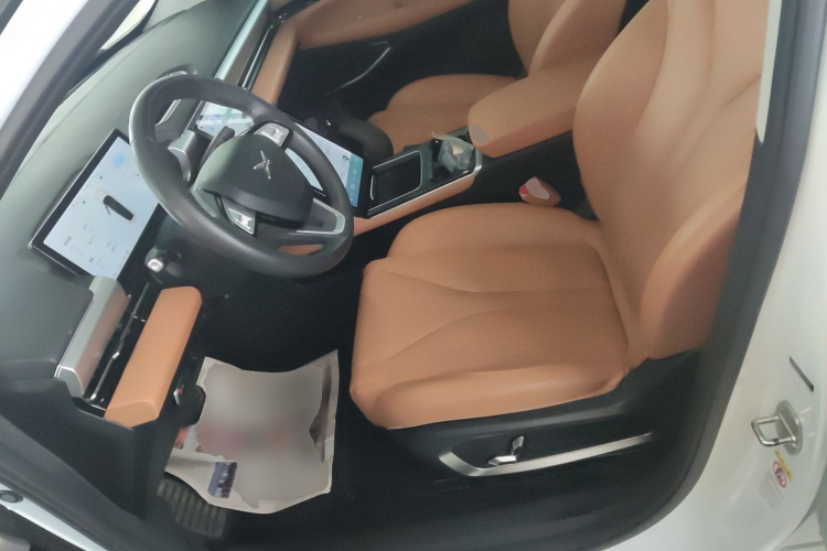 小鹏P5 2021款 550E中控内饰19