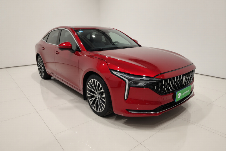 奔腾B70 2021款 1.5T 自动驭享型车身外观3