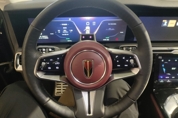 红旗E-HS9 2022款 660km 旗畅版 六座中控内饰13