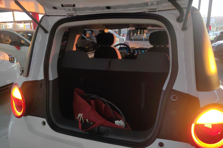 长安启源 长安Lumin 2023款 205km 香沁款机舱底盘23