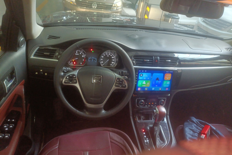 众泰T600 2015款 2.0T DCT尊贵型中控内饰13