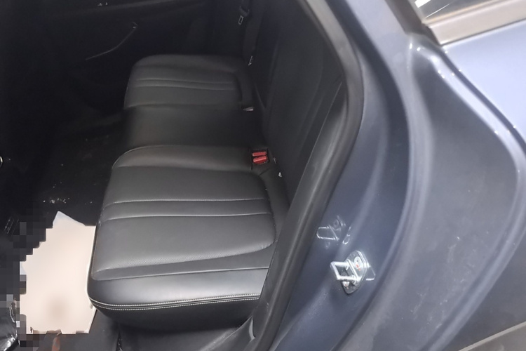 小鹏P5 2022款 460E+中控内饰7004