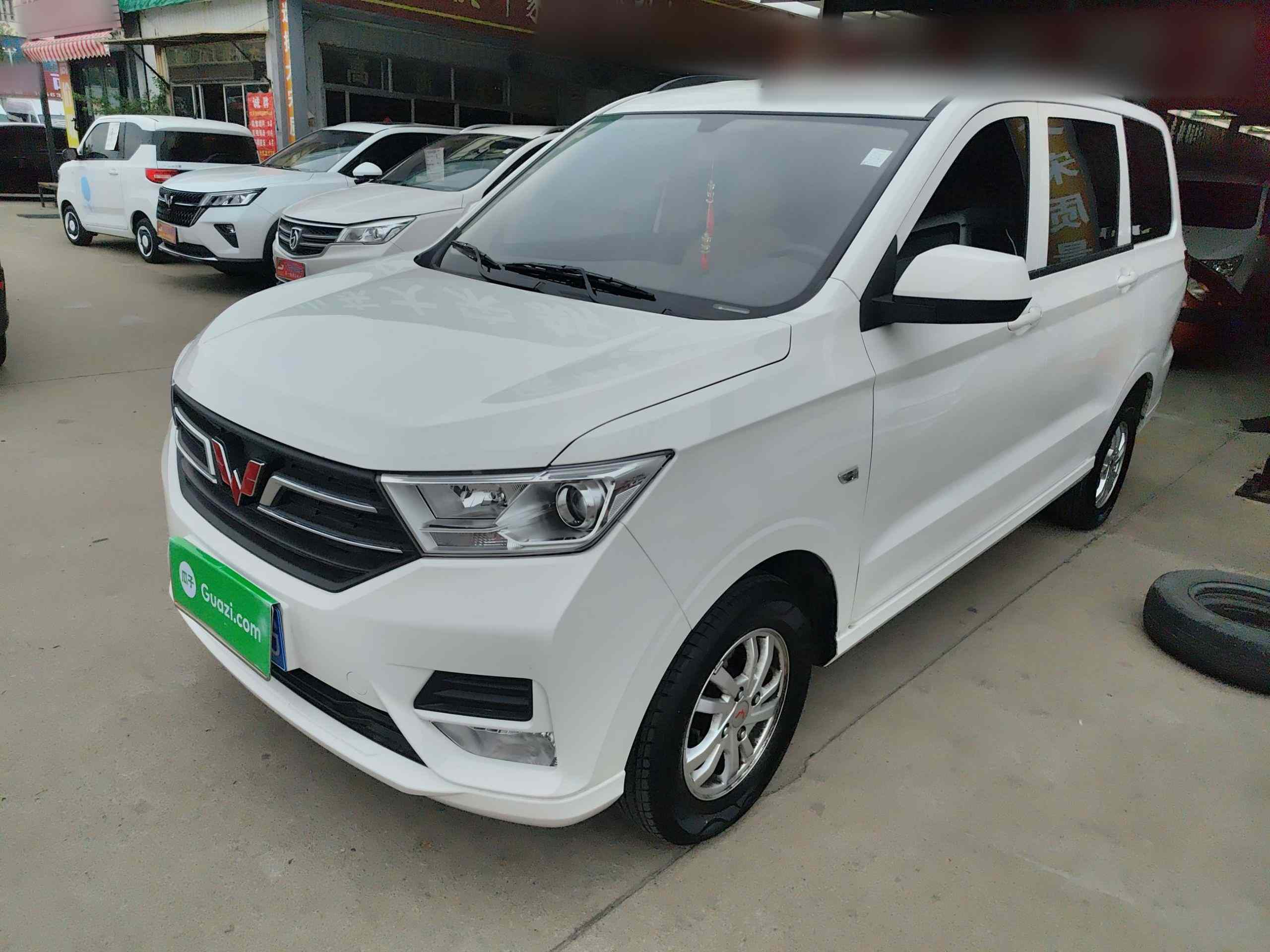 五菱汽车 五菱宏光 2021款 改款1.5L S标准型 电动助力LAR(2)