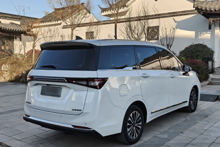 五菱汽车 五菱佳辰 2022款 1.5T CVT尊享旗舰型车身外观6005