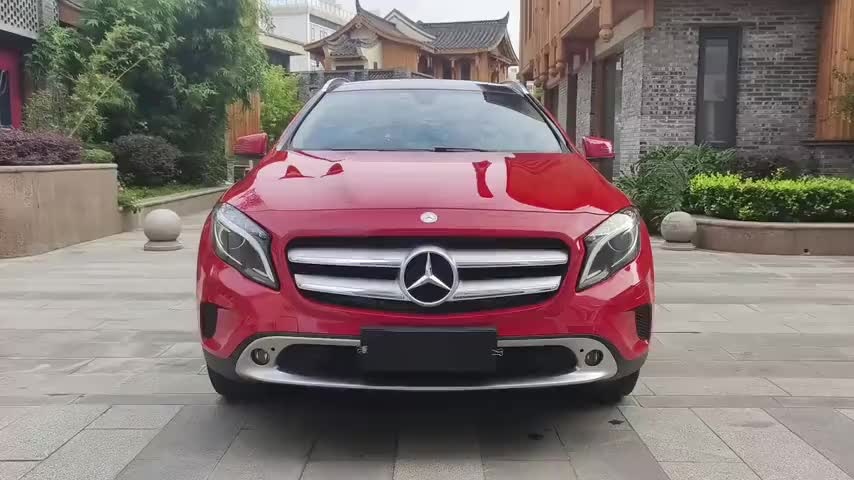 奔驰GLA 2016款 GLA 220 4MATIC 时尚型实拍1