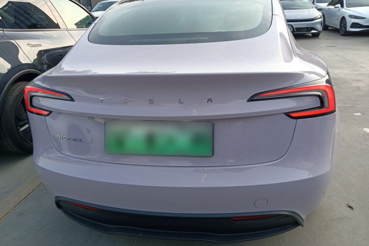 特斯拉 Model 3 2023款 后轮驱动版车身外观6004