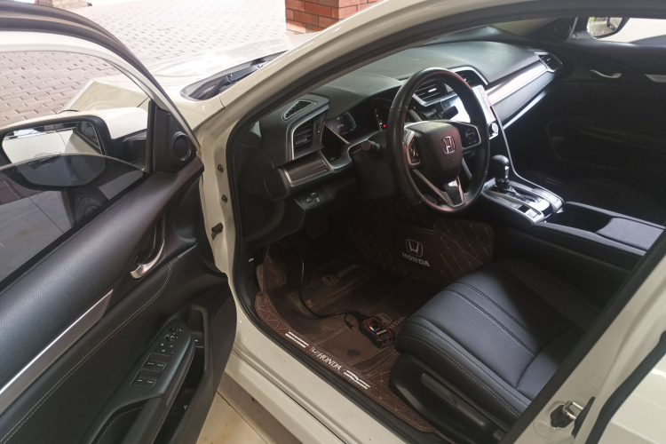 本田 思域 2019款 220TURBO CVT劲动版 国VI中控内饰20