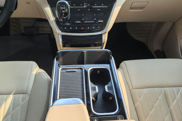 别克GL8 2023款 ES陆尊 豪华型局部细节9001