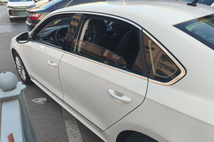 大众 帕萨特 2016款 330TSI DSG尊荣版车身外观4