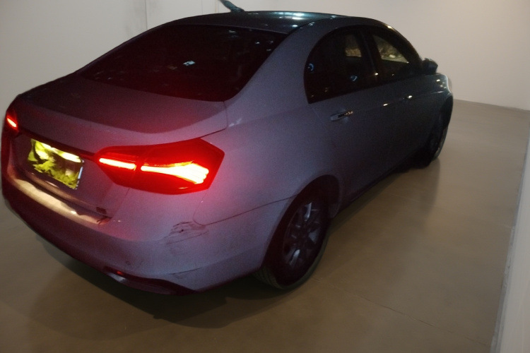 吉利汽车 帝豪 2020款 1.5L CVT豪华型车身外观7