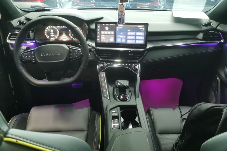 领克06 2023款 Remix 1.5T Hero中控内饰12