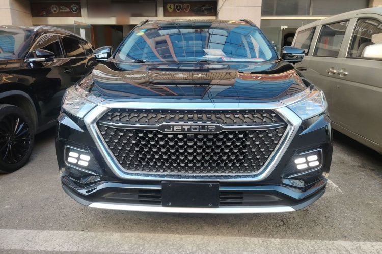 捷途X95 2020款 1.6T DCT探索Pro版 5座车身外观2