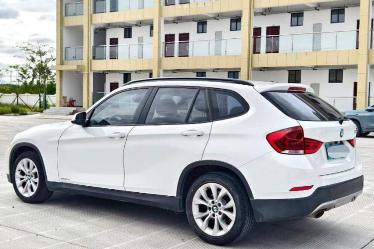 宝马X1 2013款 sDrive18i 时尚型车身外观6004