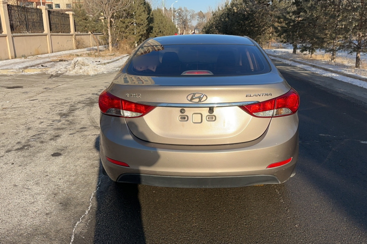 现代 朗动 2015款 1.6L 手动时尚型车身外观6004