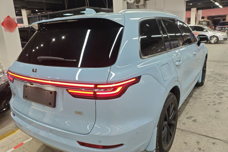 理想汽车 理想ONE 2021款 增程6座版车身外观7