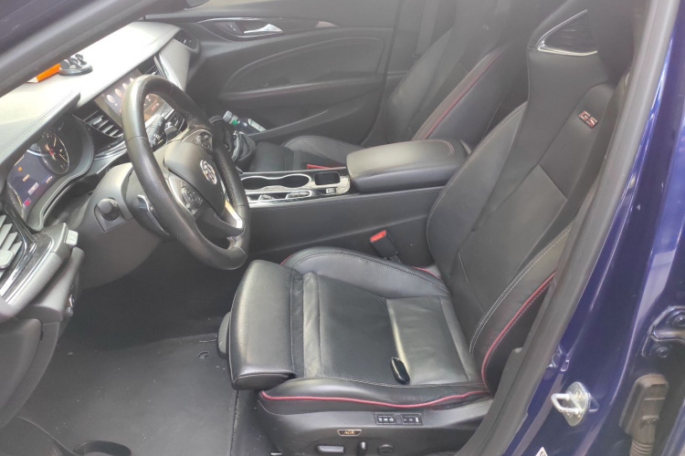 别克 君威 2020款 GS 28T 尊贵型中控内饰19