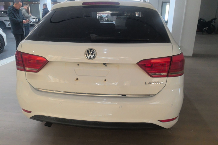 大众 朗行 2015款 1.6L 自动舒适版车身外观6