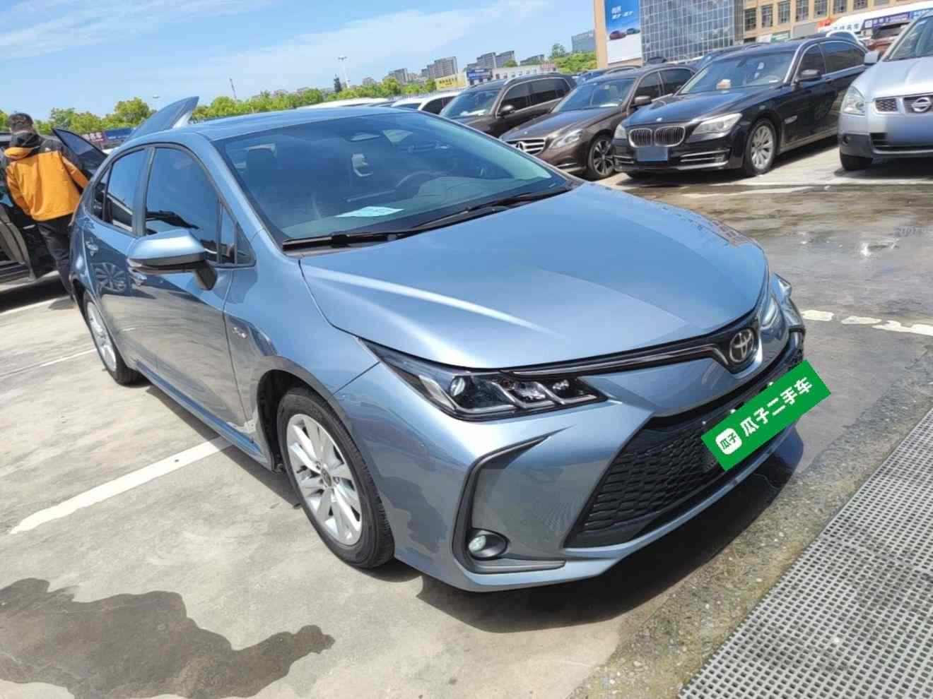 丰田 卡罗拉 2024款 1.8L 智能电混双擎 精英版(5)