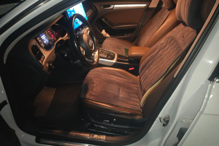 奥迪A4L 2015款 45 TFSI quattro个性运动型中控内饰19