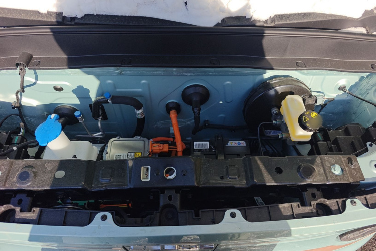 吉利银河 2024款 熊猫mini 200km 耐力熊机舱底盘24